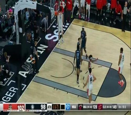 成都蓉城官,费利佩训练,受伤,开云365,KaiYun365,开云365注册网址,开云365app,开云365官网,开云365网站,开云365下载