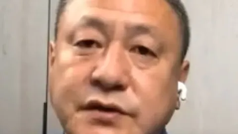 “巴塞罗那1-1战平阿拉维斯，德佩轰出精彩任意球，阿圭罗与皮克伤退”