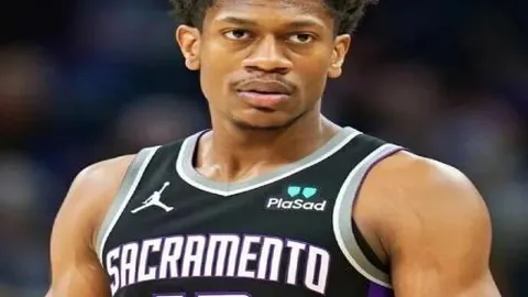 “2025年1月14日阿曼超杯对决：锡卜与佐法尔对决回顾、历史交锋及比赛预测”