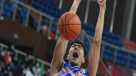 《红色沙漠》的相机设置勉强可以实现俯视角模式